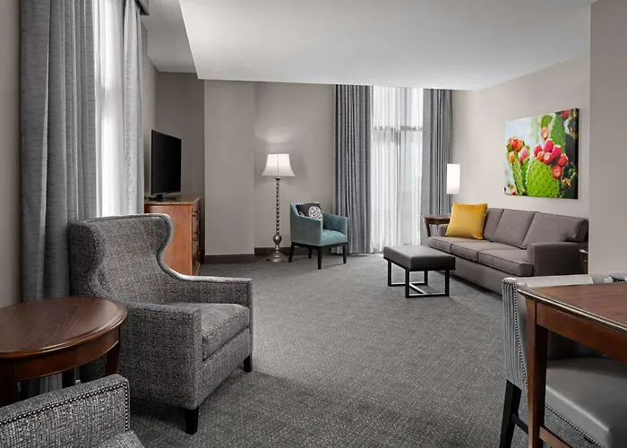 Corner Queen Suite